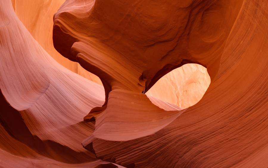 Whispers of the Desert: The Enigmatic Beauty of Antelope Canyon
