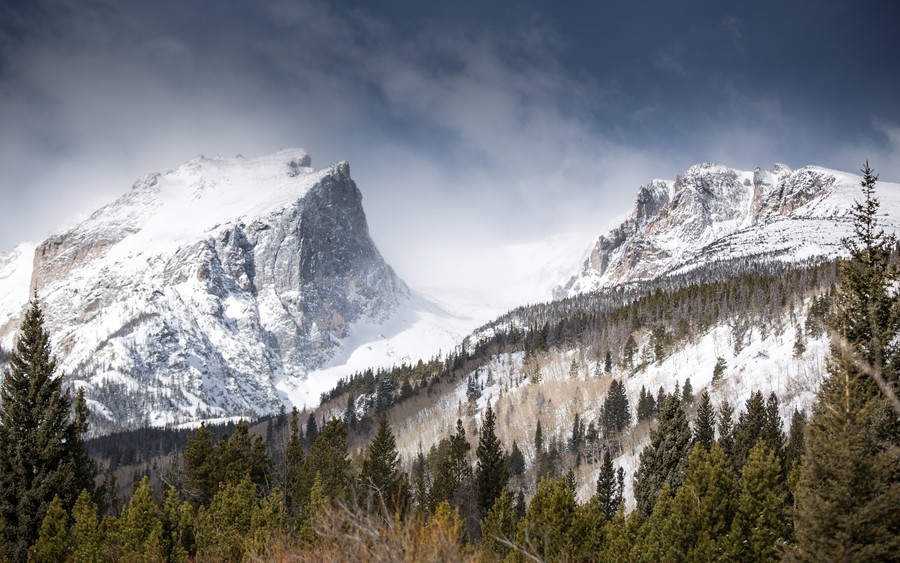 Majestic Snowy Peaks: Winter Majesty in the Mountains