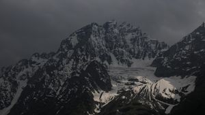 Alpine Majesty - Fond d'écran mignon