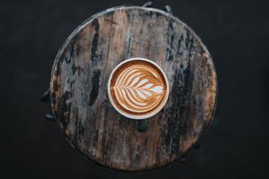 Latte Art Serenity - Cute Wallpaper